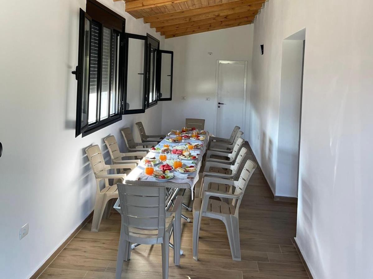 Guesthouse Aurel 베라트 외부 사진